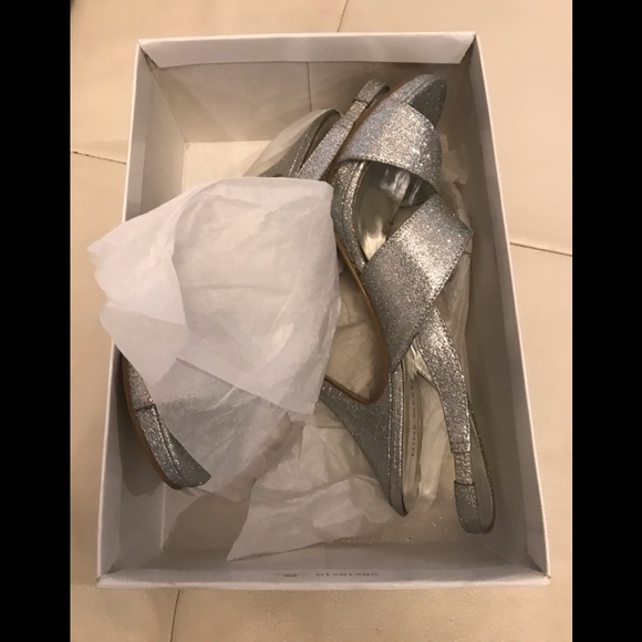 NEW Nine West Silver Sparkling Shoes - Picture 7 of 9